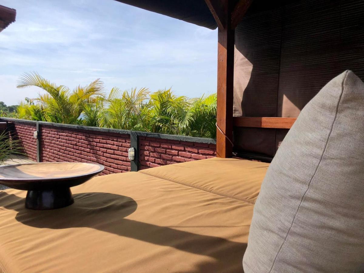 The Hidden Escapes Bingin- Sunset Rooftop Wood House With Ocean View & Private Kitchen อูลูวาตู ภายนอก รูปภาพ